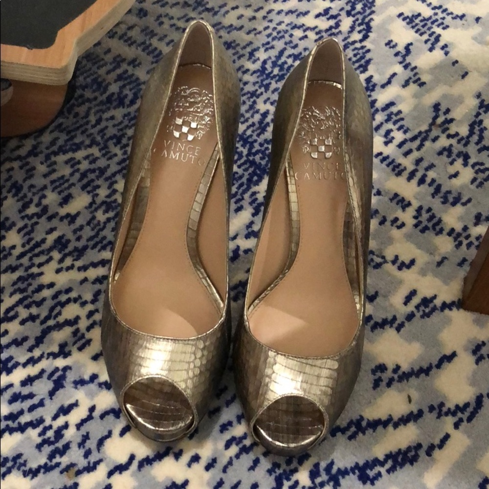 Vince Camino high heel